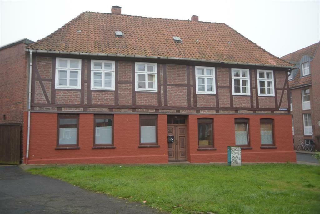 Fachwerkhaus In Der Altstadt Lüneburg Exteriör bild